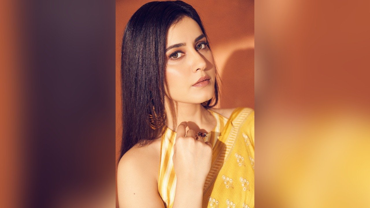 Bollywood Calling, Raashi Khanna