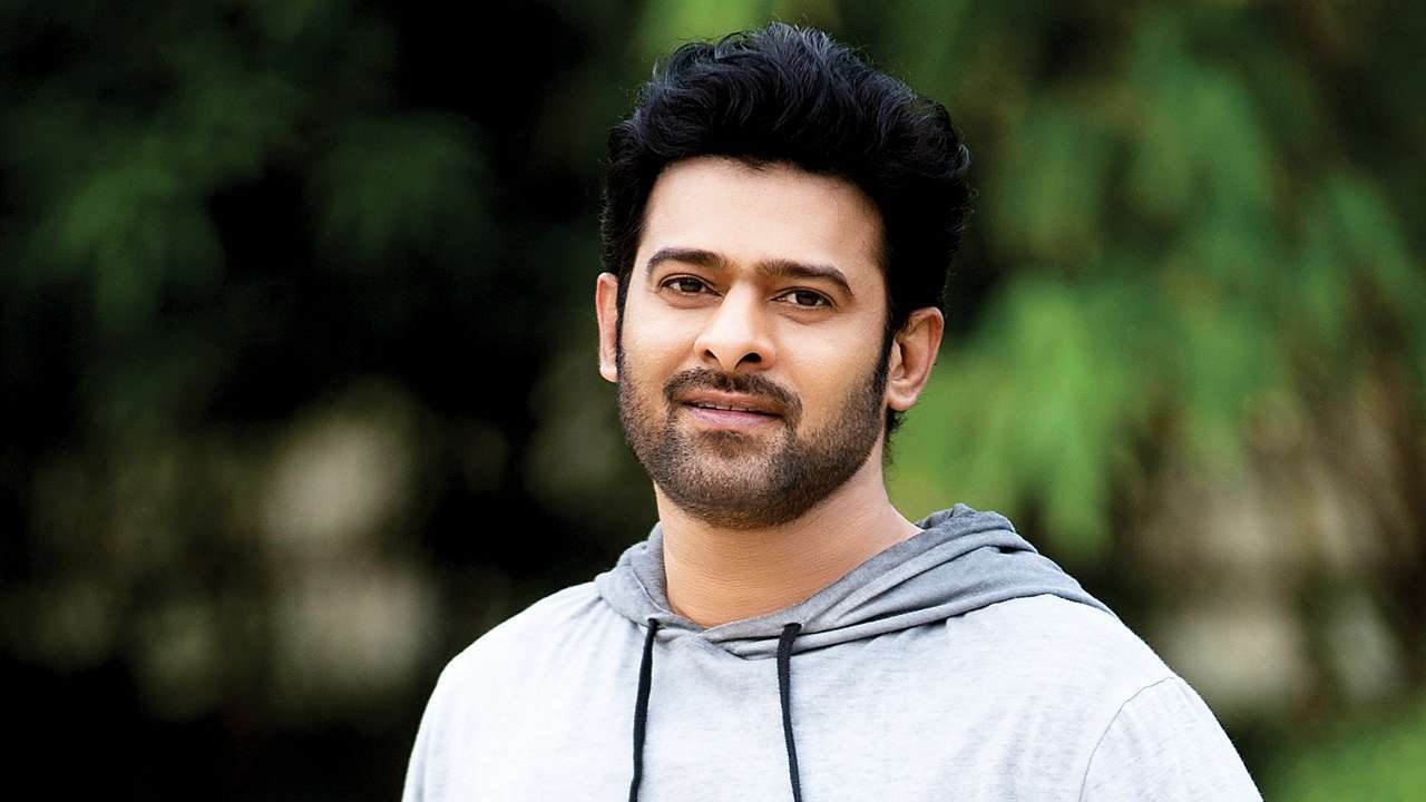 Prabhas swings with 350 Italian dancers
