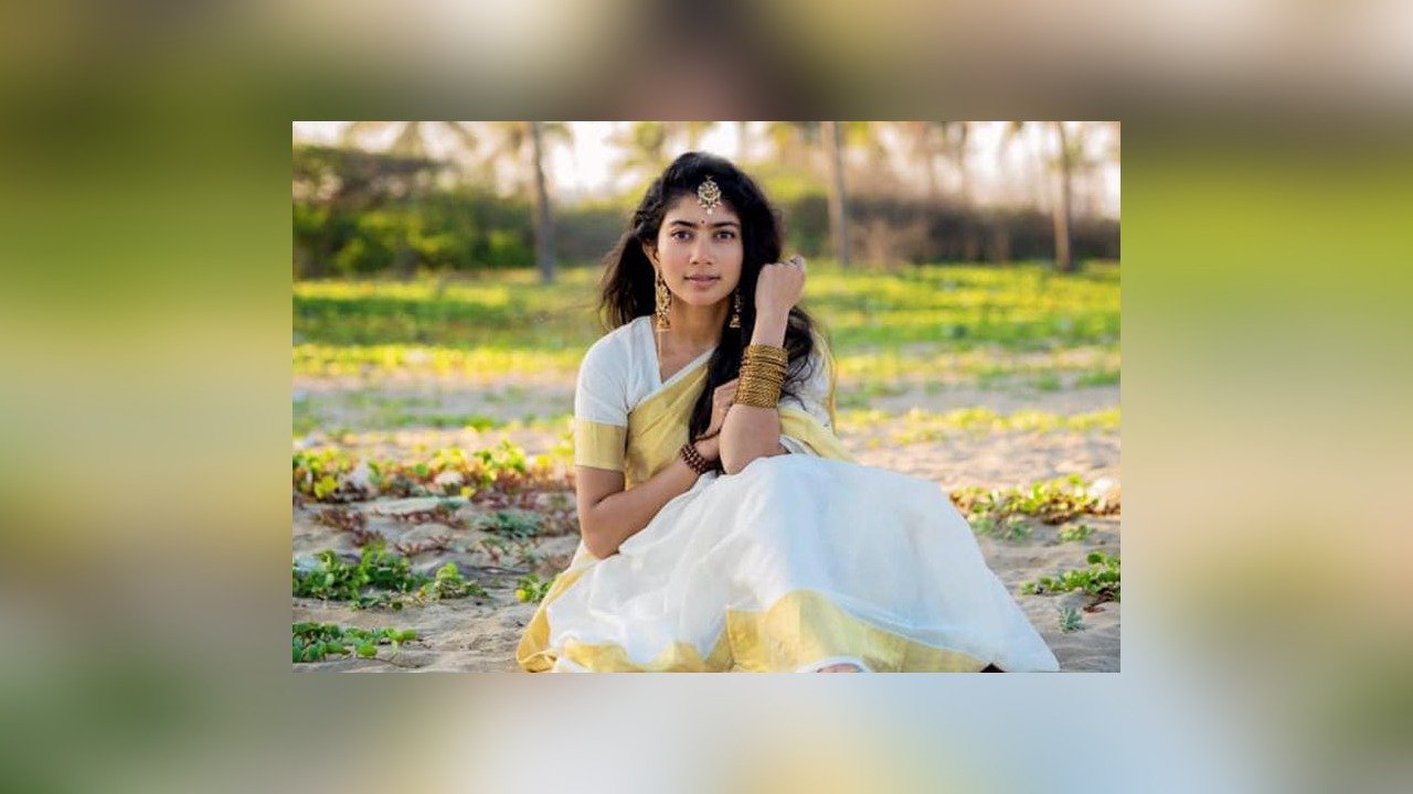 Sai Pallavi Officially Signs In For Ayyapanum Kohiyum Remake