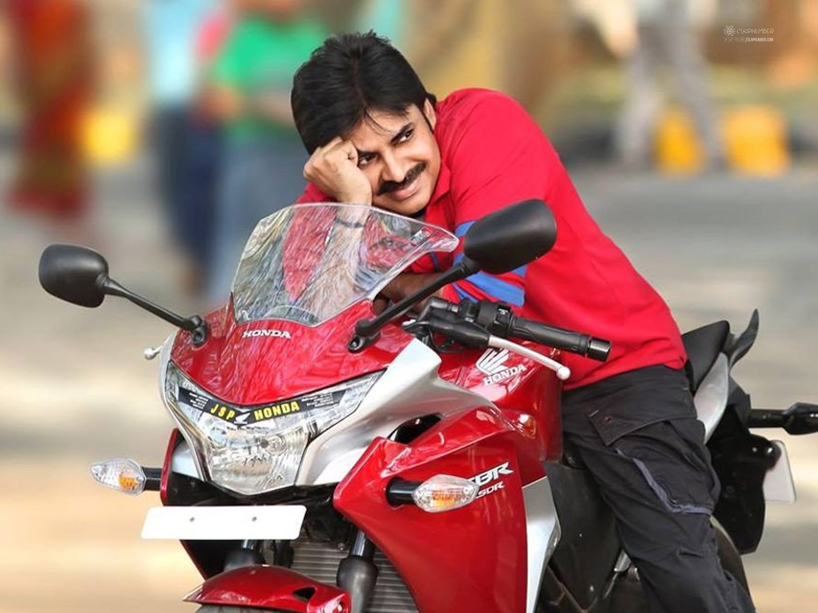 Pawan Kalyan's appearance in Veeramallu one of its kind