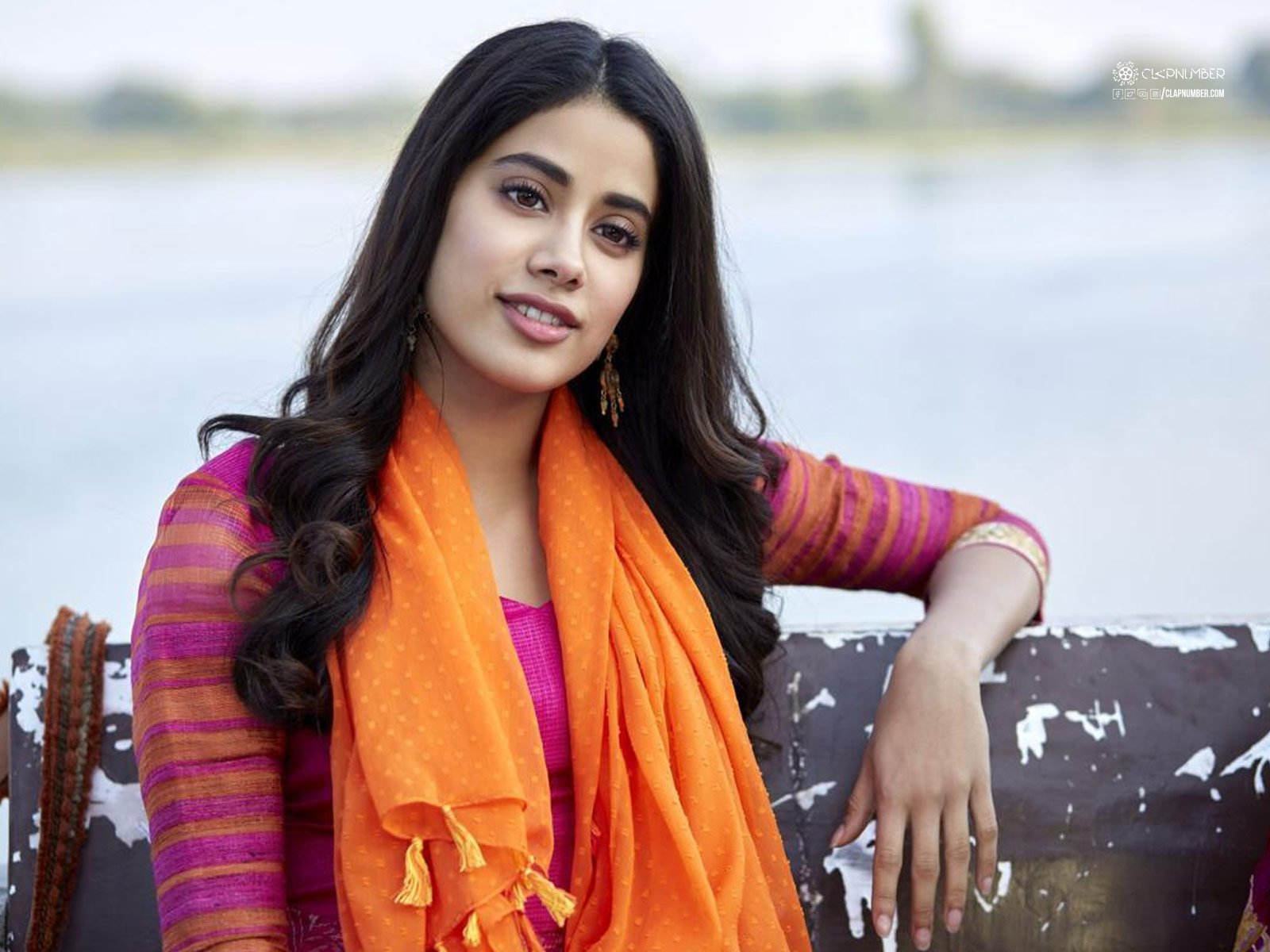 Janhvi Kapoor aspires to enter Hollywood