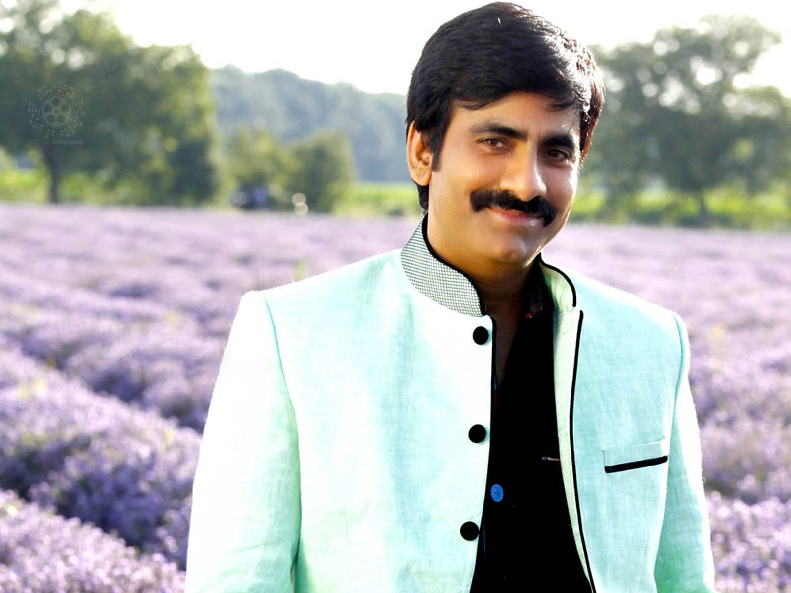 Ravi Teja's role in #RT68 is inspired by 'Gharana Mogudu'