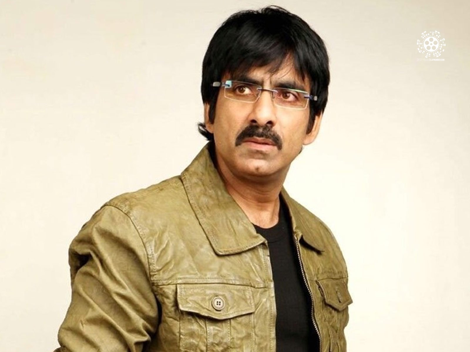 Ravi Teja signs a project with a newcomer
