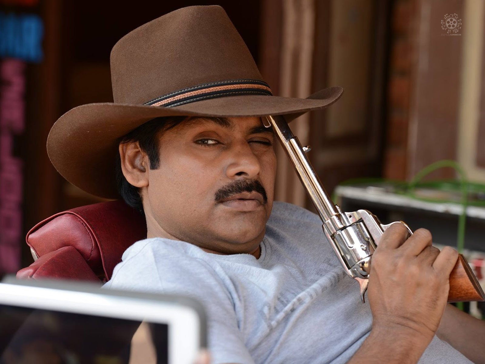 Mahesh Babu's Director In Talks With Pawan Kalyan