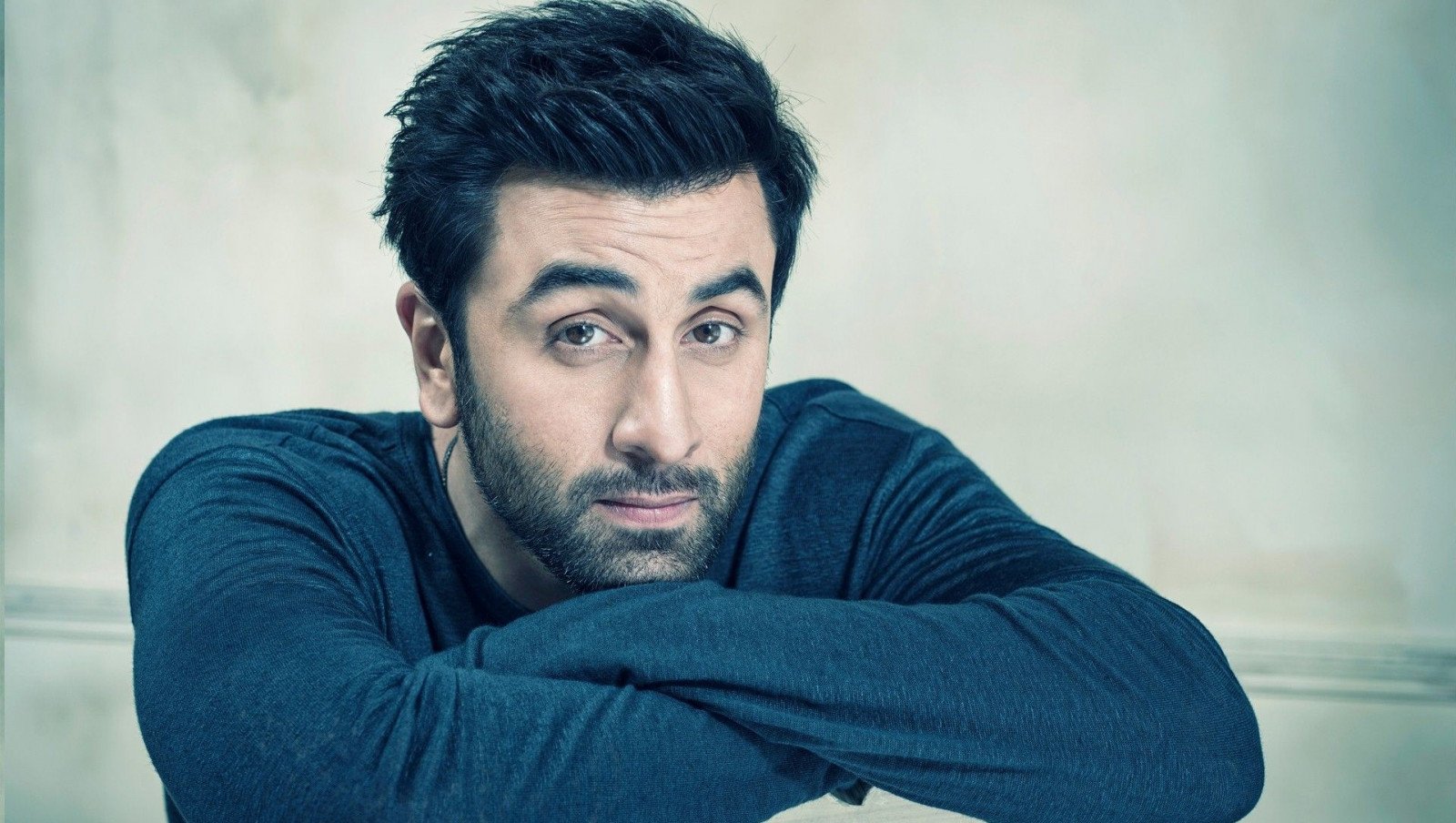 Love & War first look: a bloodied Ranbir Kapoor drives a vintage car
