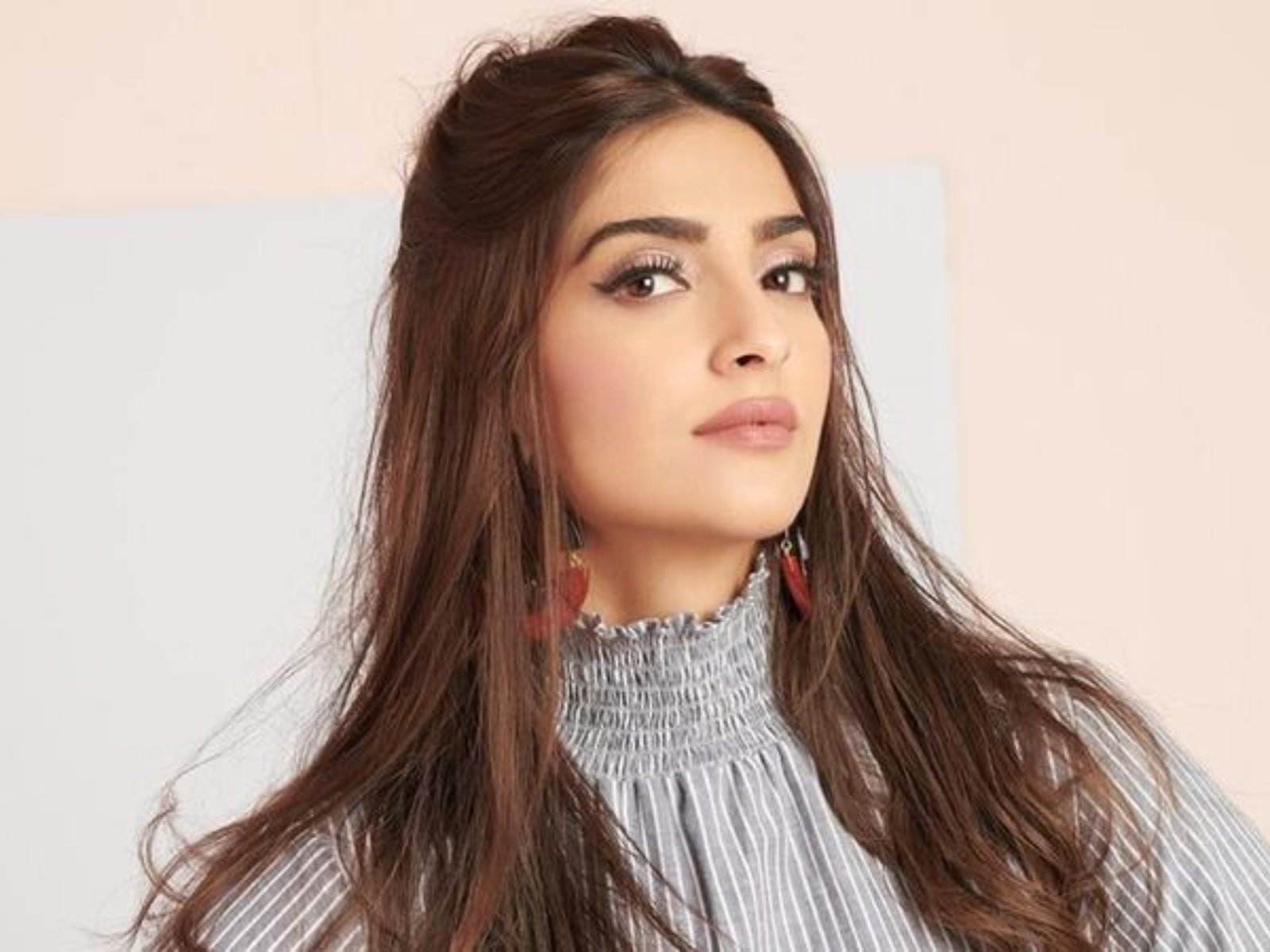 Sonam Kapoor To Make Her Digital Debut, Blind Opts For A Direct To OTT Release