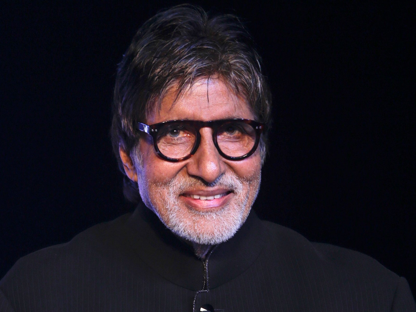 Amitabh Bachchan to intone a poem for 'Chehre'