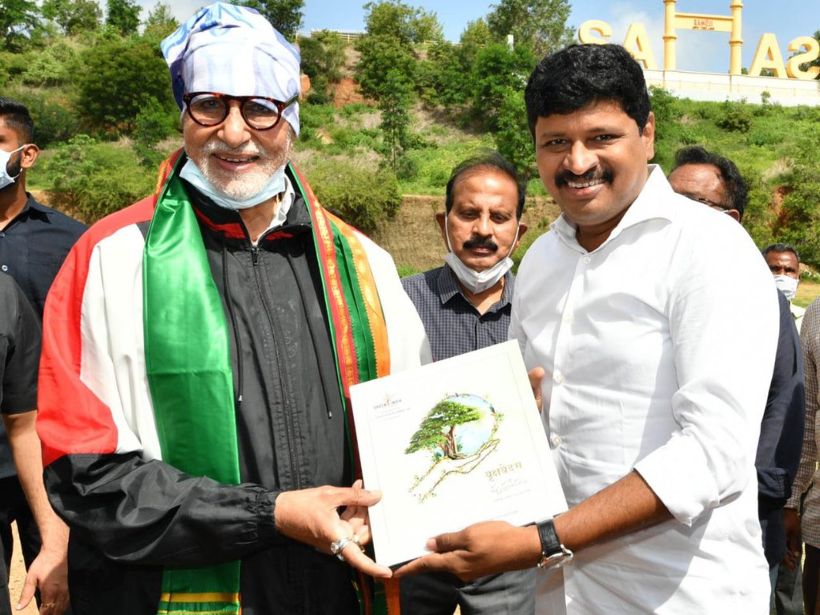 Amitabh Bachchan Participates In Green India Challenge