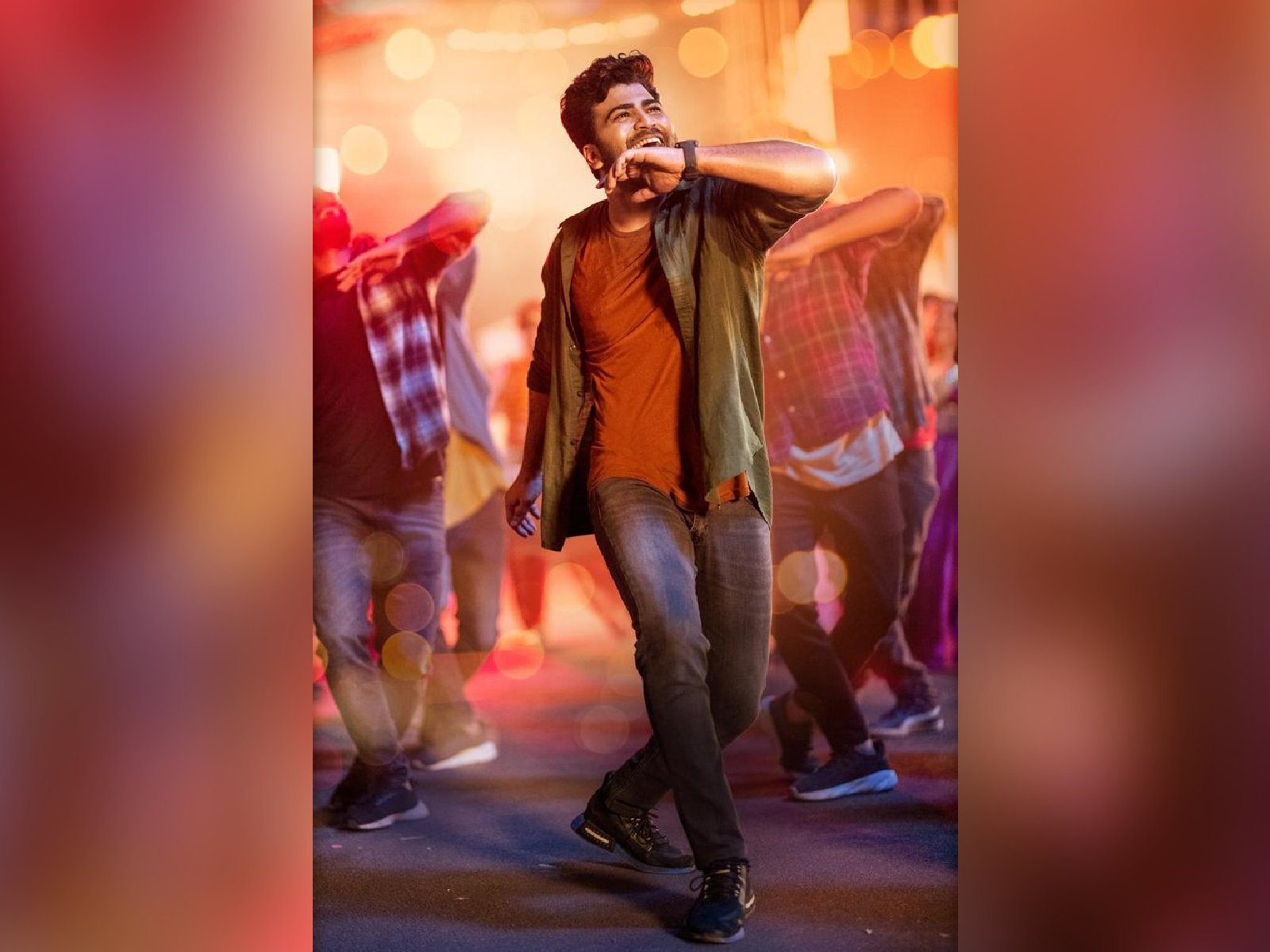 Aadavaallu Meeku Johaarlu Non-Theatrical Rights For Staggering Price