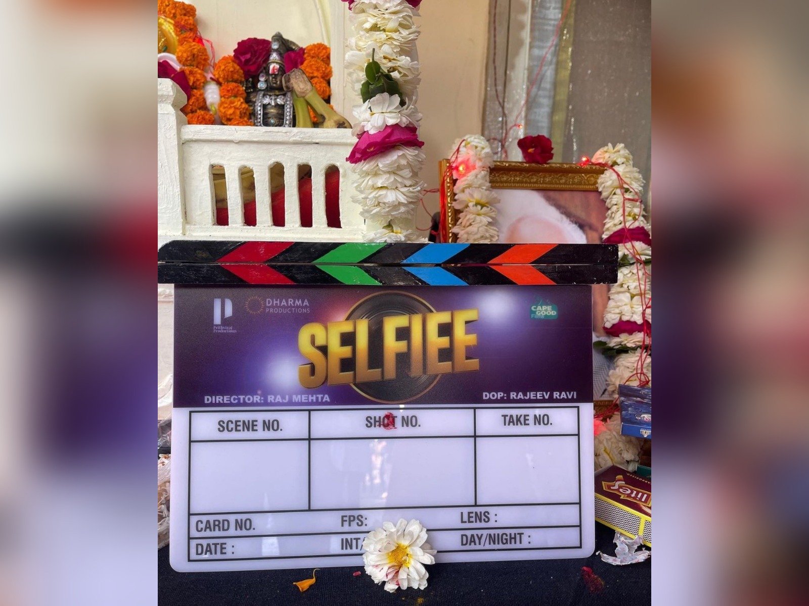 Selfiee Starring Akshay Kumar and Emraan Hashmi's kicks off filming today