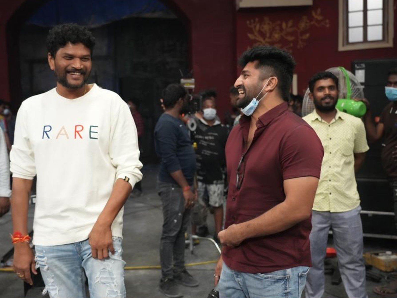 Sarkaru Vaari Paata Mass Song Shooting In A Massive Set