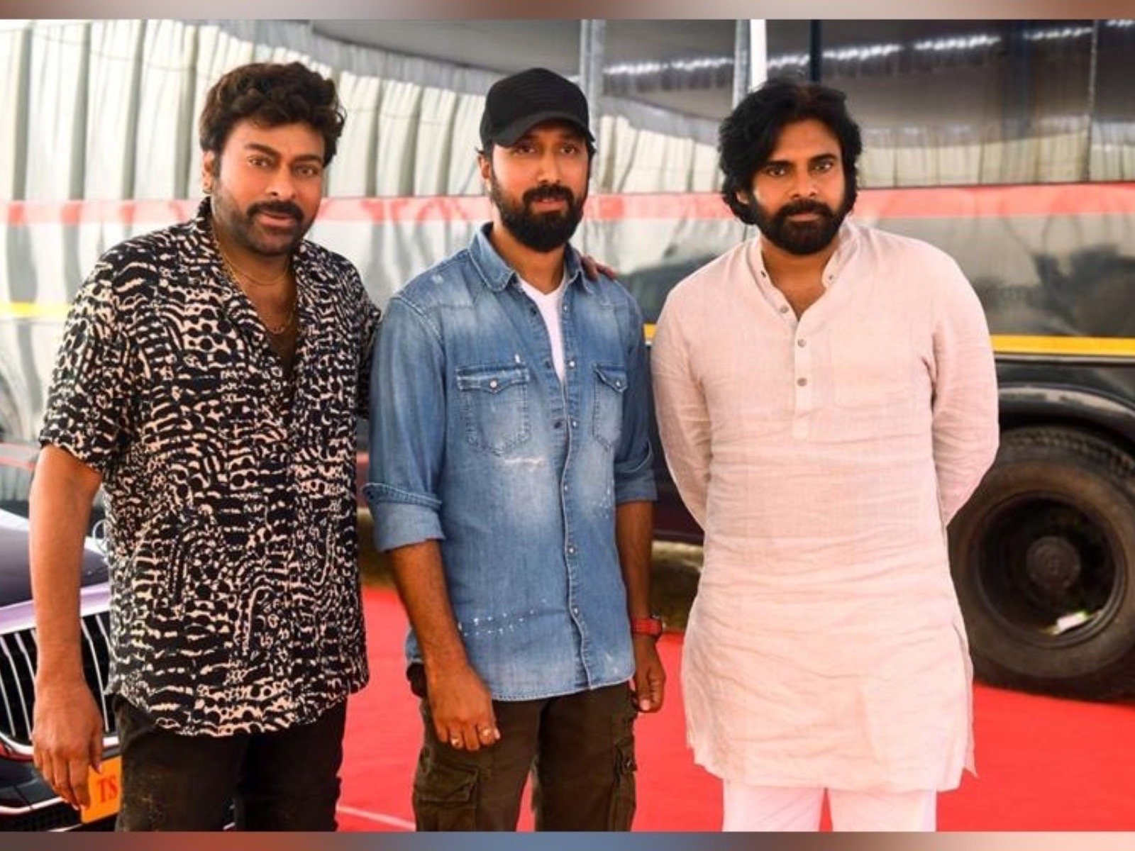Power Star Pawan Kalyan Watched Boss Party Song On The Set Of Waltair Veerayya