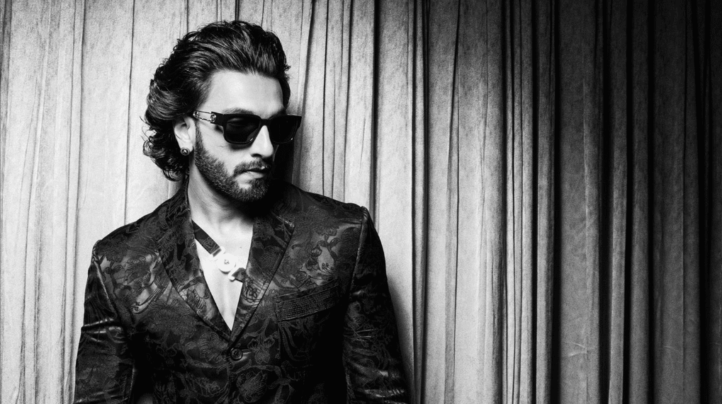 Director Farhan Akhtar Helms 'Don 3' with Ranveer Singh as the New Lead!