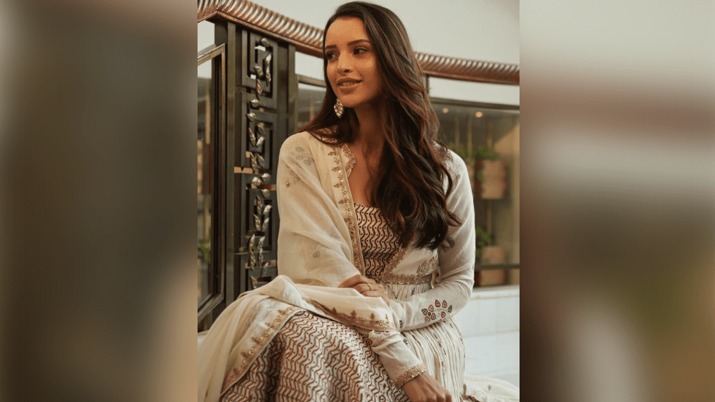 Tripti Dimri: Speculations Surround Tollywood Debut with Ravi Teja