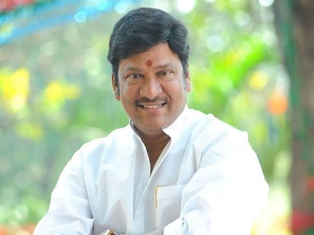 This seasoned actor has officially signed on to join Prabhas in the highly-anticipated film, Kalki 2898 AD!