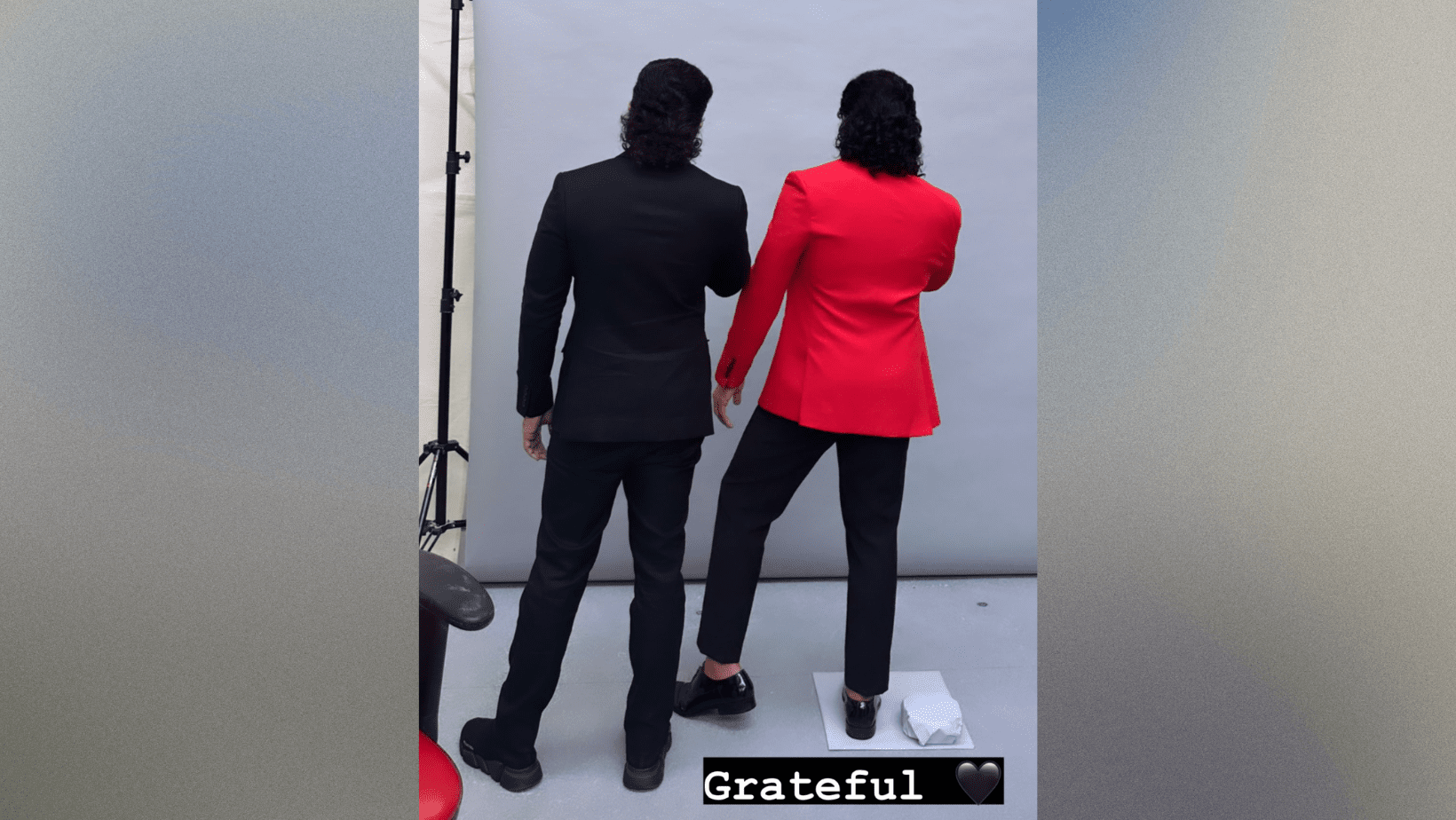 Look who's striking a pose next to his wax statue - it's Allu Arjun!