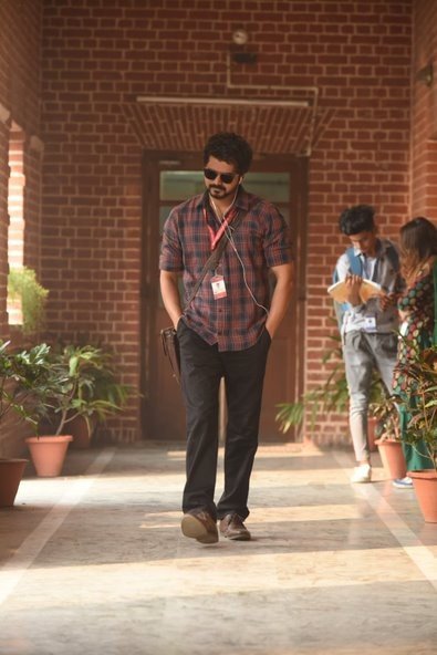 Master still 4