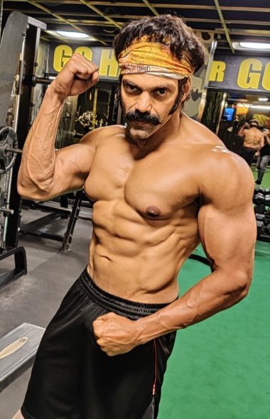Arya30 still 2