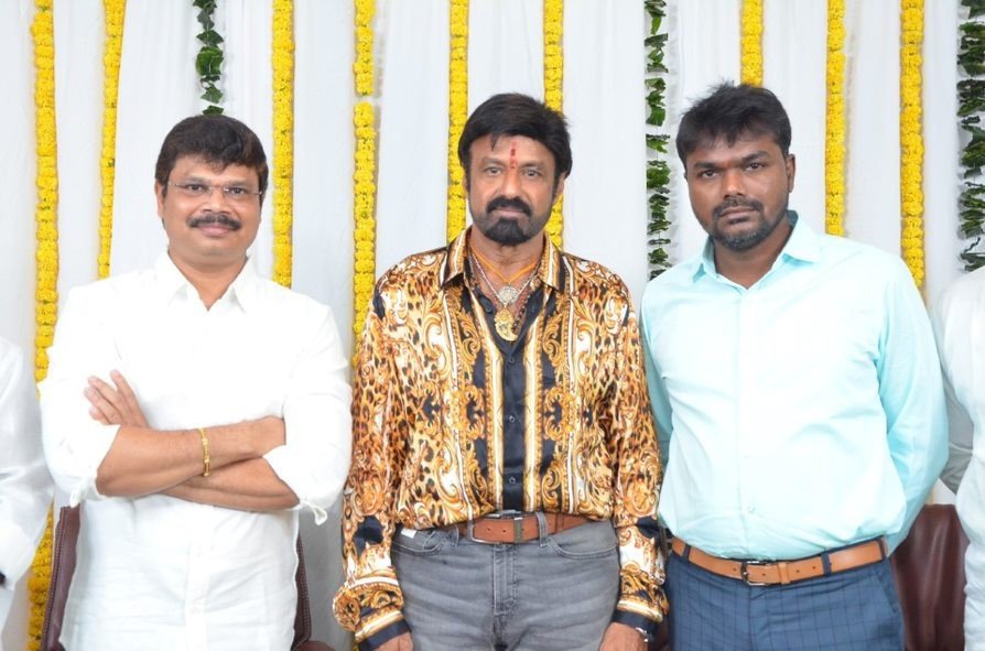 Akhanda still 1