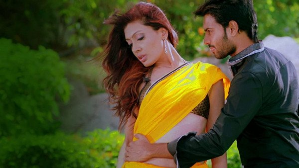 Ila Aithe Ela backdrop