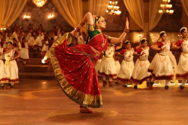 Thalaivi still 7
