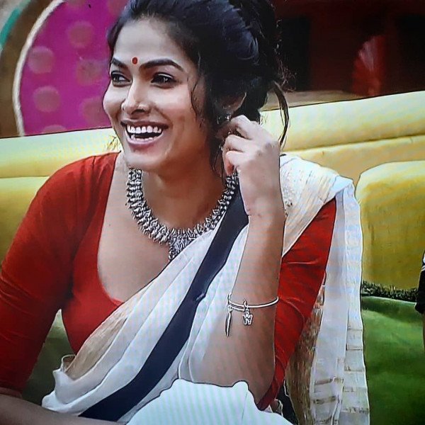 Divi Vadthya