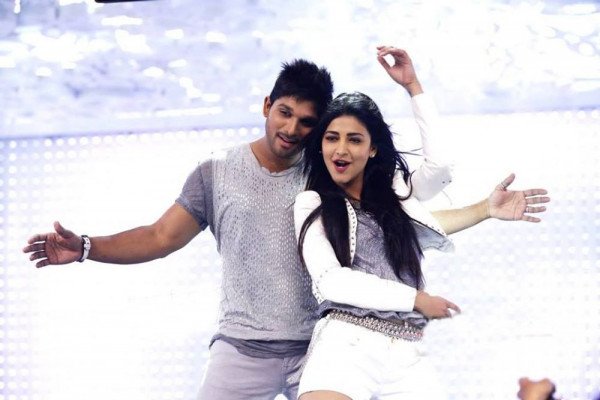 Race Gurram still 1