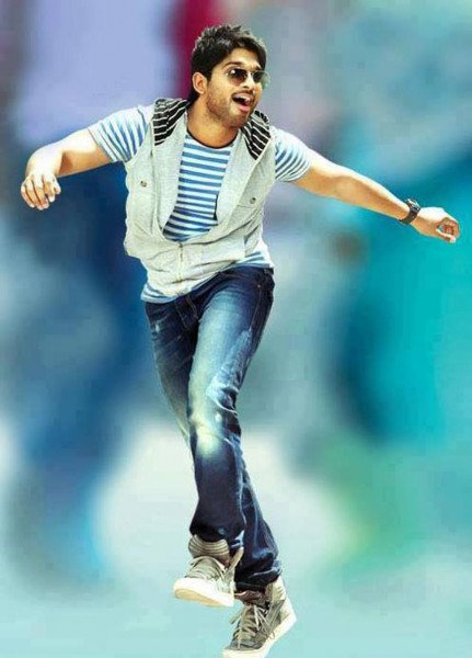 Julayi still 9