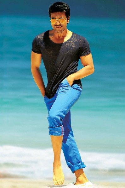 Yevadu still 7