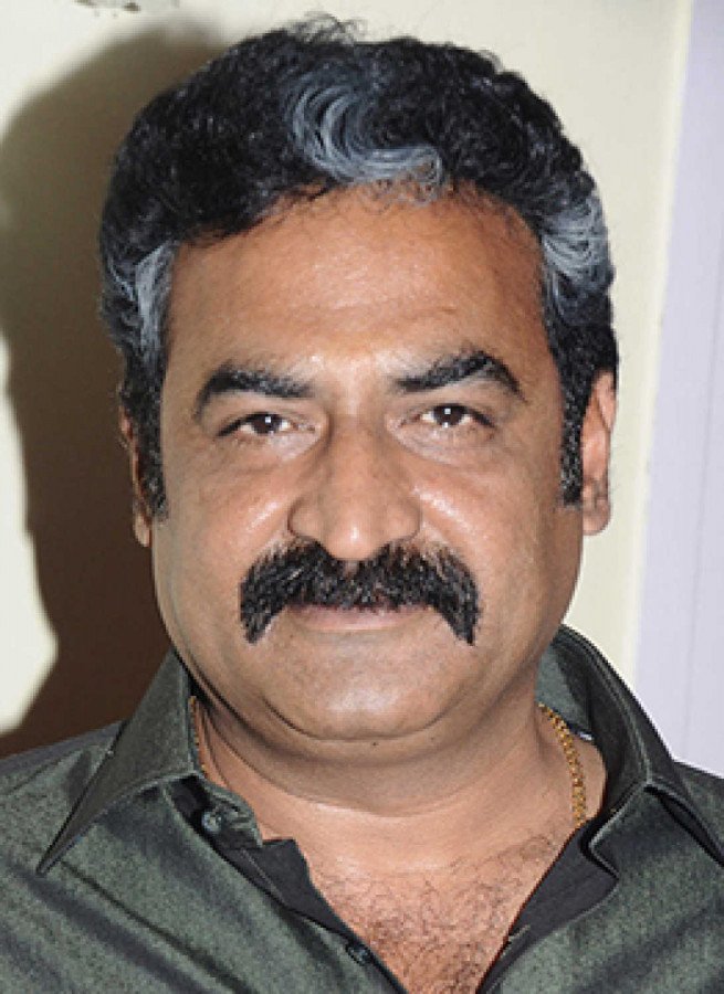 Aadukalam Naren