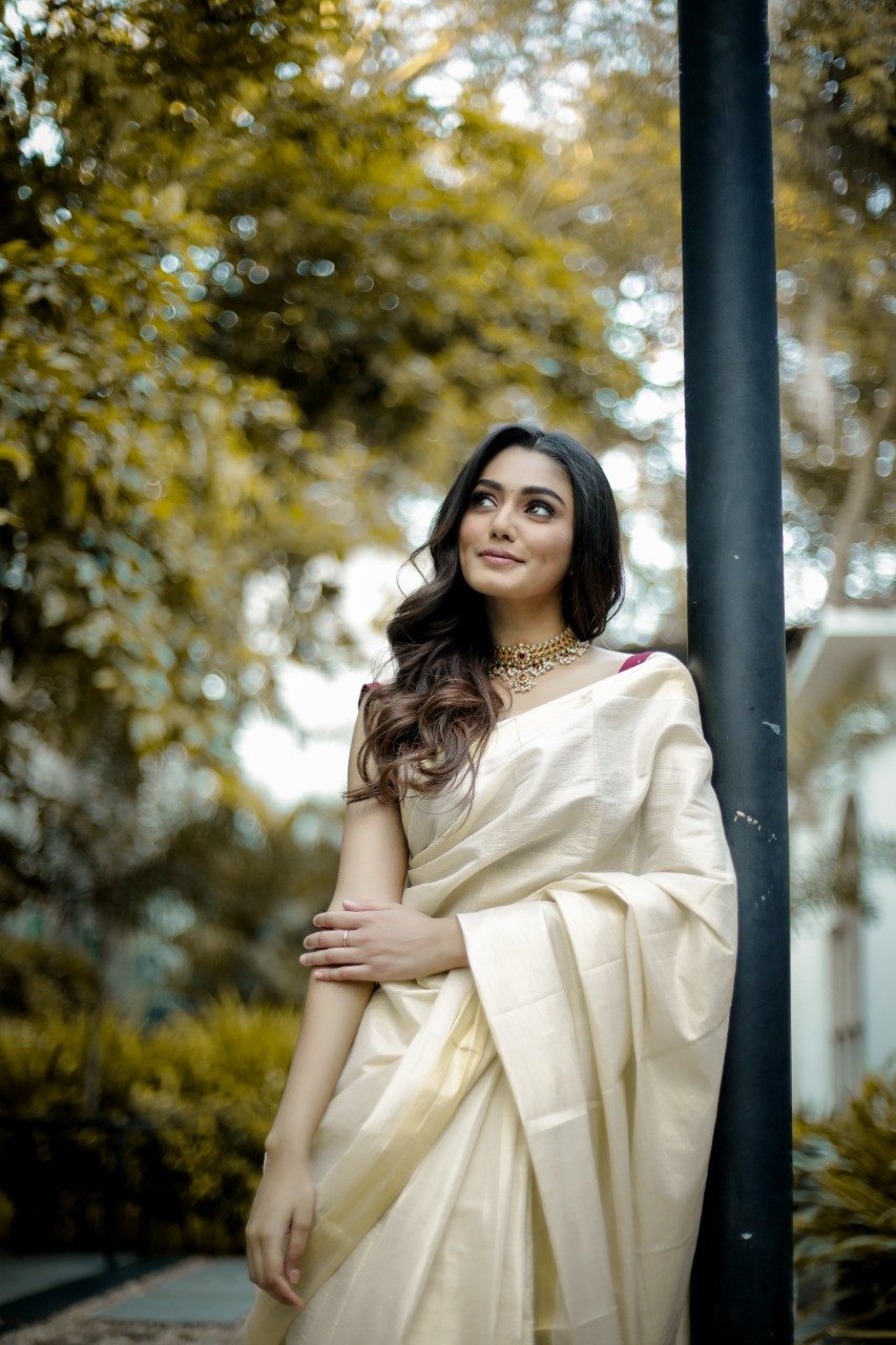 Sana Makbul (Sana Khan)