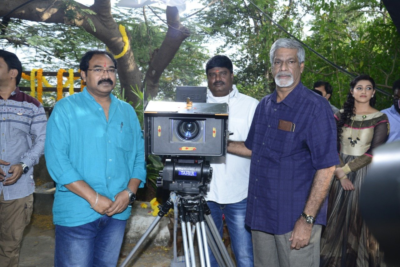 Andaru Bagundali Andulo Nenundali still 3