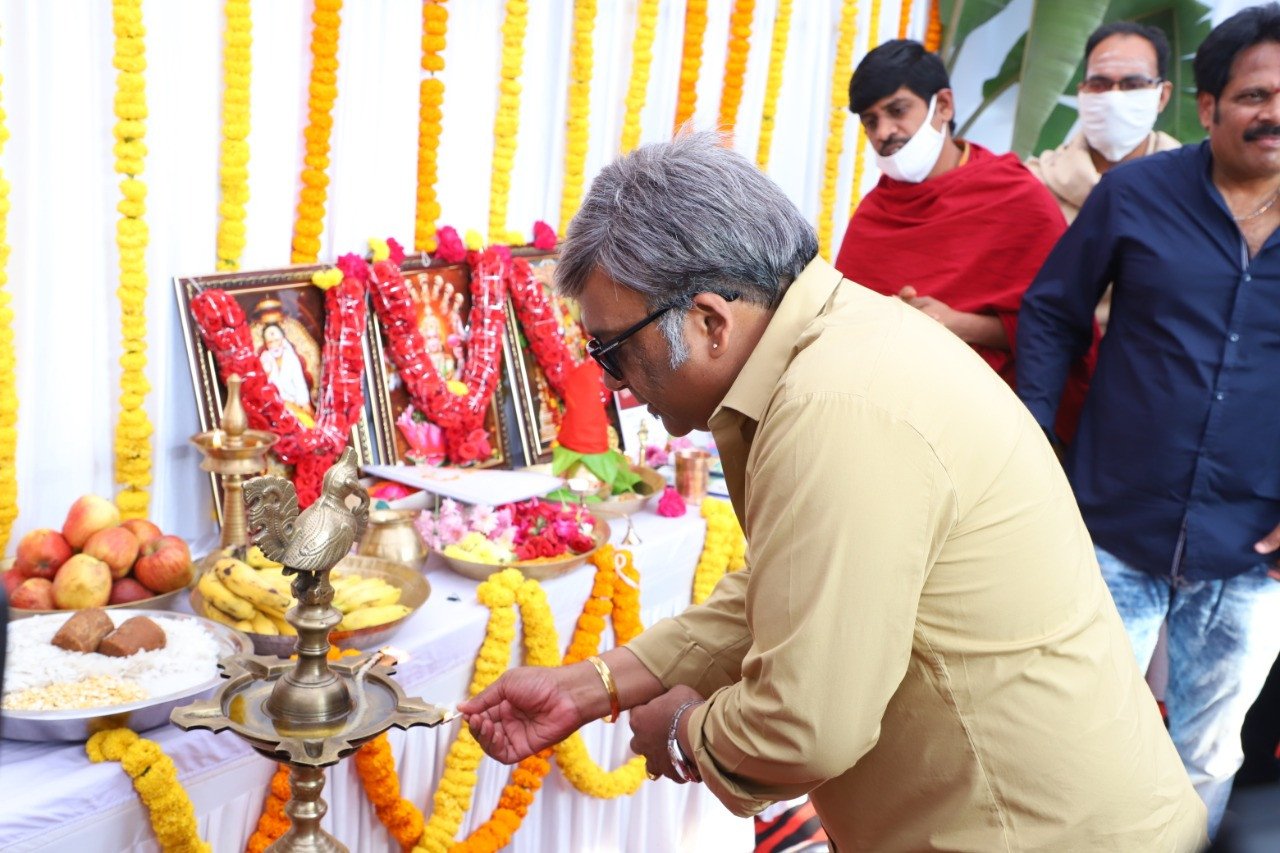 Gully Rowdy still 2