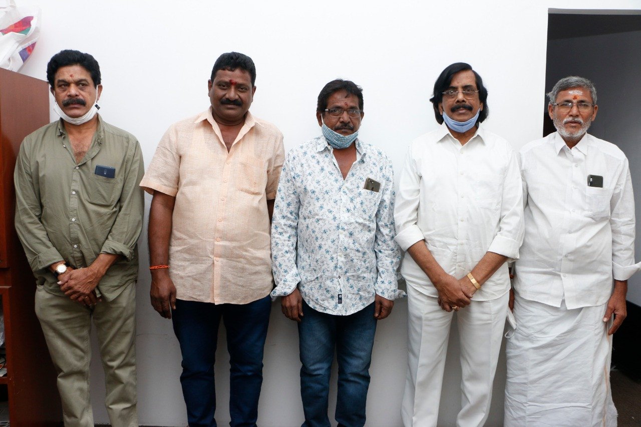 Bazar Rowdy still 4