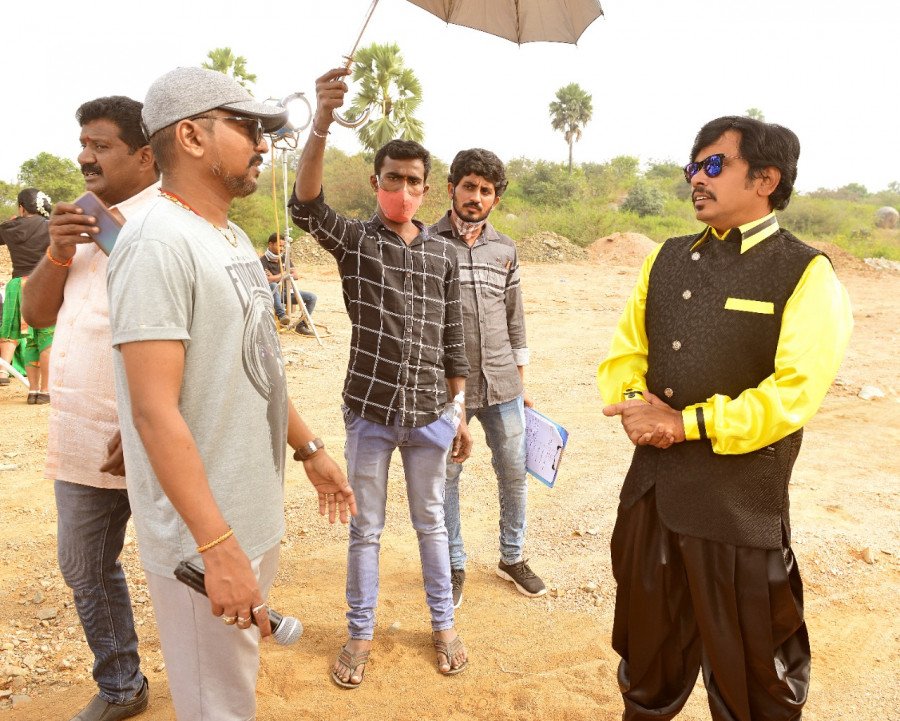 Bazar Rowdy still 6