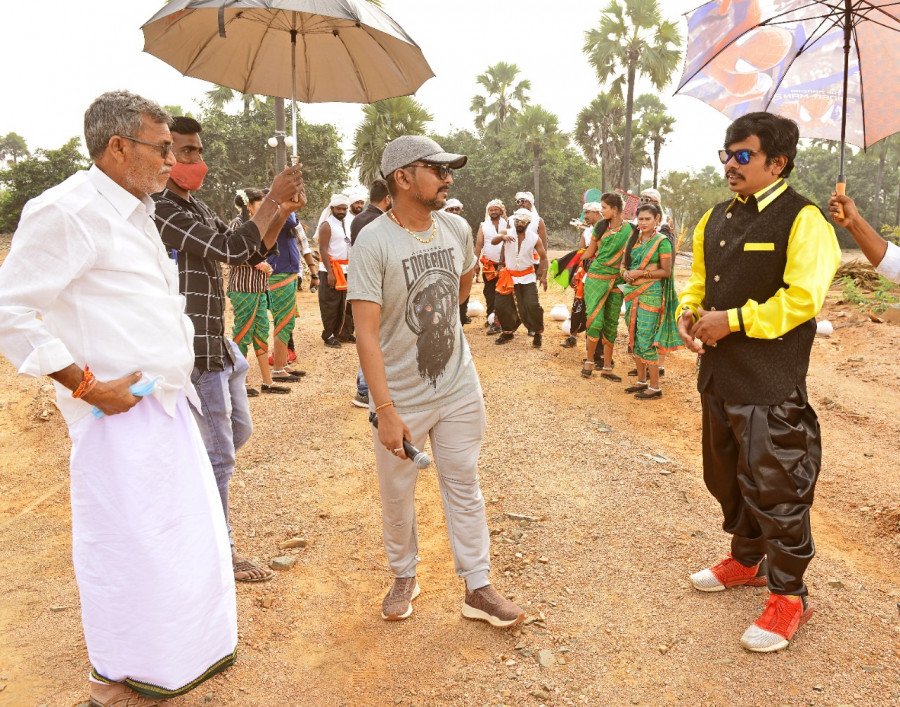 Bazar Rowdy still 7