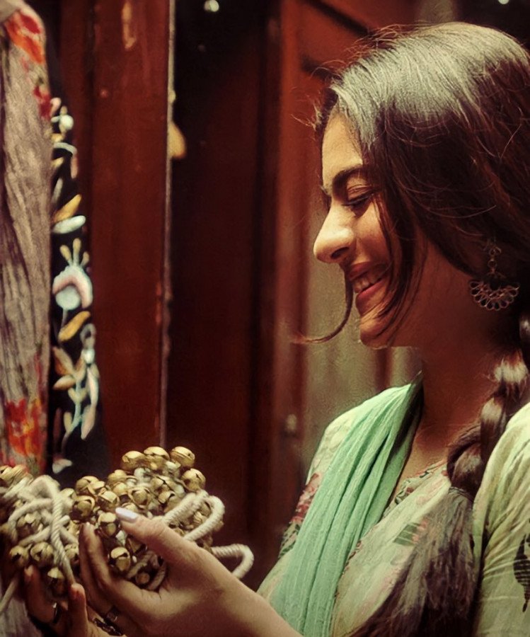 Tribhanga still 5