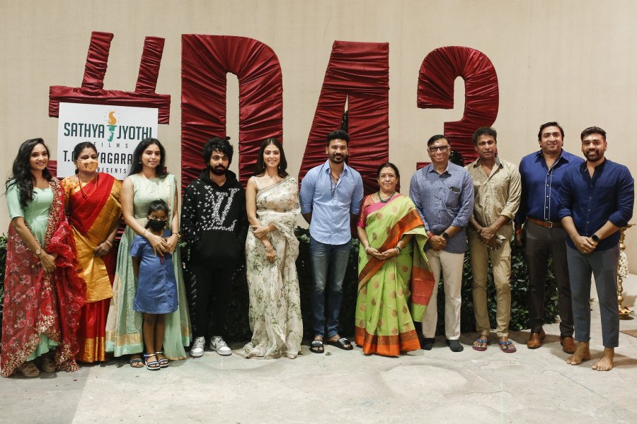 Maaran still 4