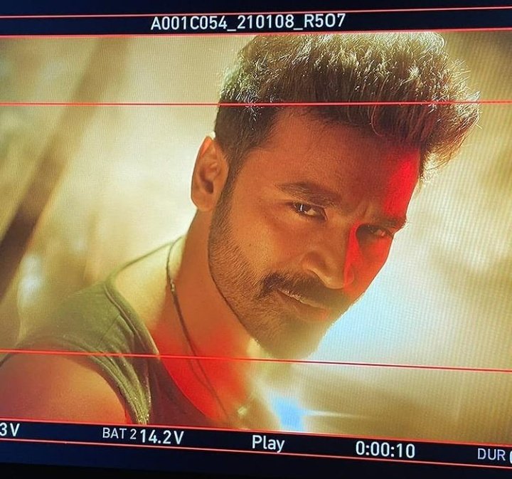 Maaran still 8
