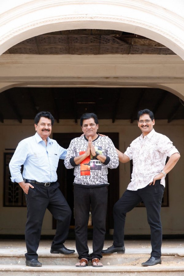 Andaru Bagundali Andulo Nenundali still 7