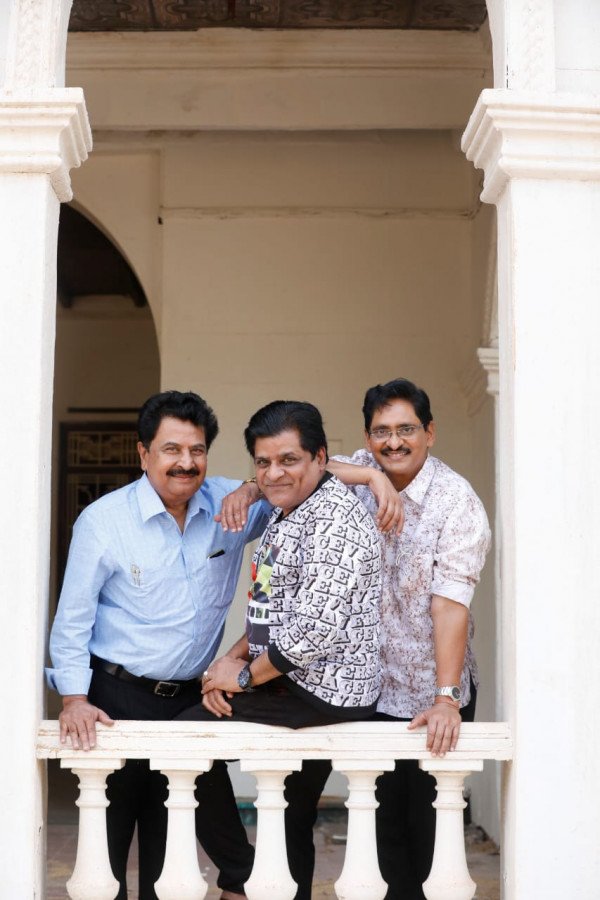 Andaru Bagundali Andulo Nenundali still 8