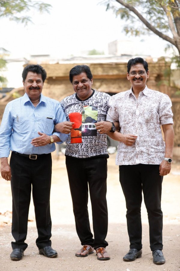 Andaru Bagundali Andulo Nenundali still 9