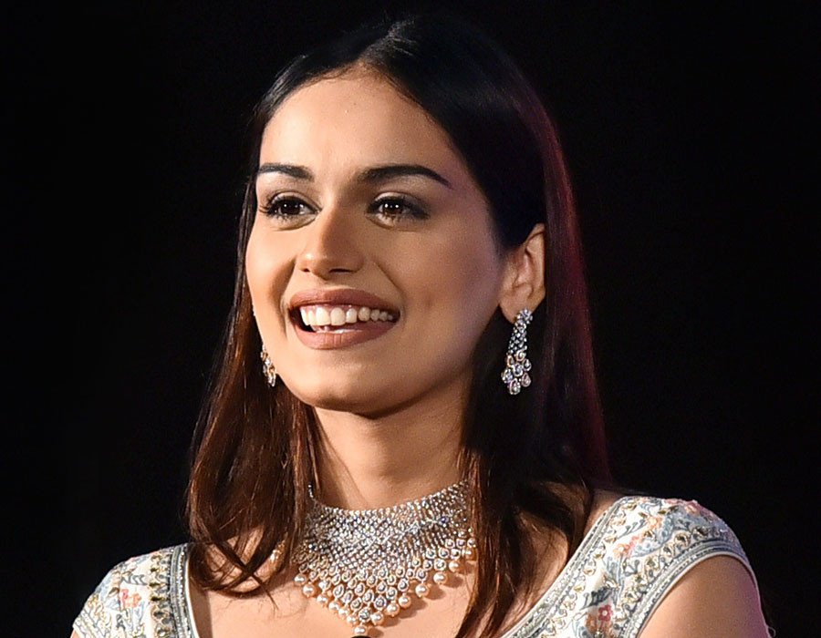 Manushi Chillar