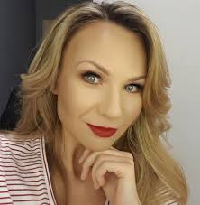 Anna Guzik