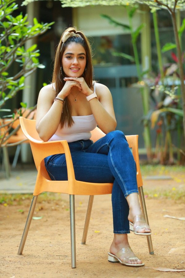 Kavya Thapar