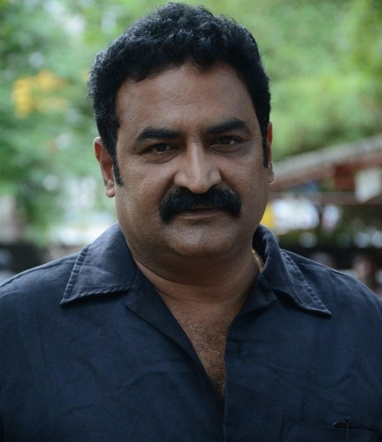 Aadukalam Naren