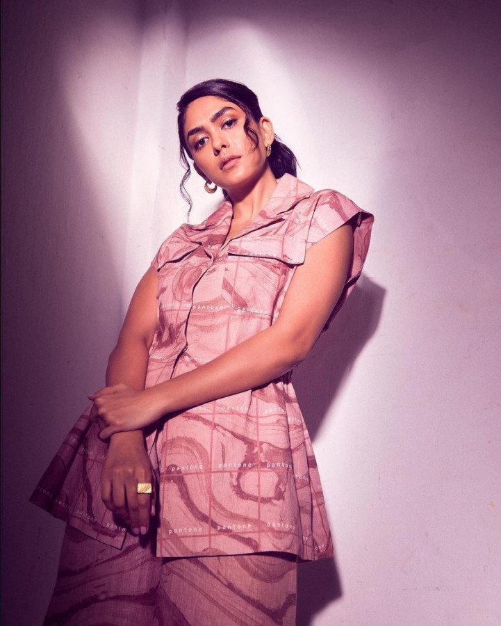 Mrunal Thakur