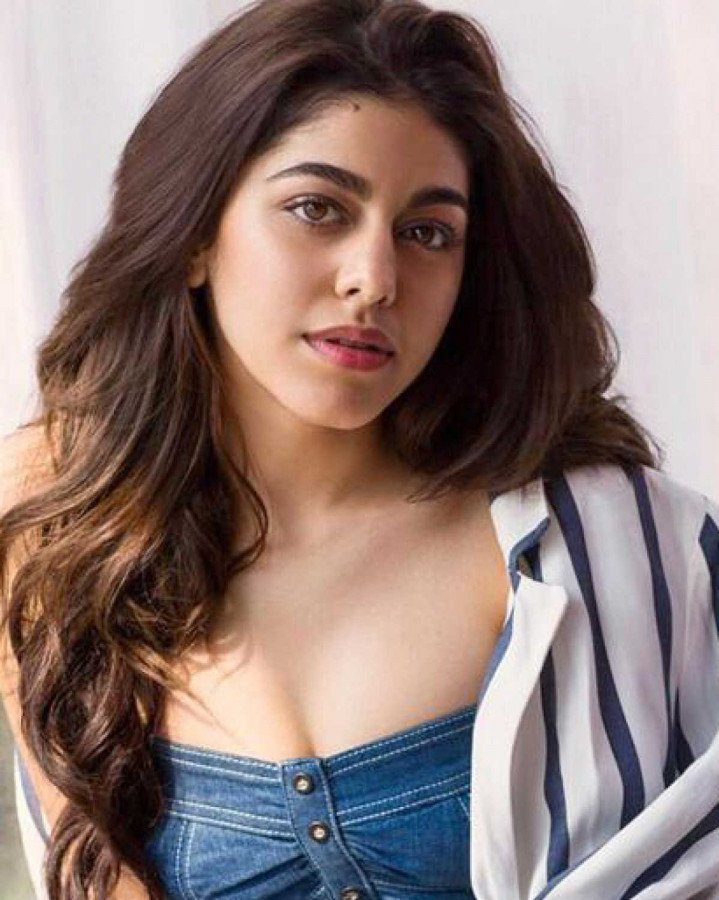 Alaya F
