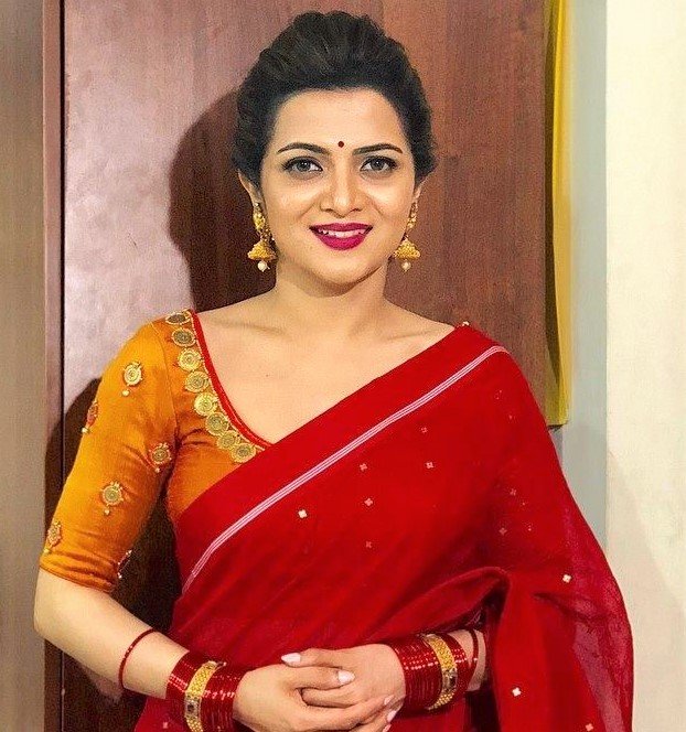 Dhivyadharshini Neelakandan
