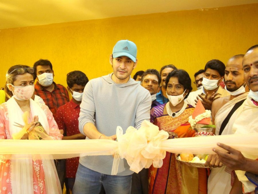 Super Star Mahesh Babu Opens Chakrasiddh, A Centre For Incurable